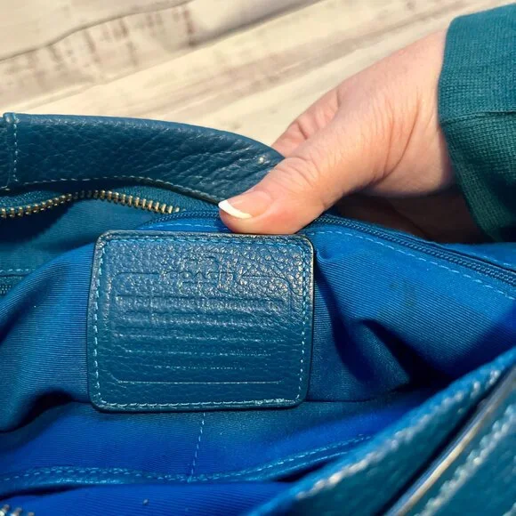 Coach: Royal Blue purse with gold hardware - Picture 4 of 5